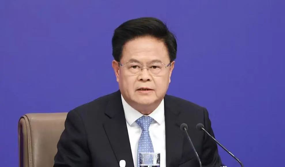 郑栅洁最新署名文章：命盘、仕途、经济发展   观点含蓄且清晰  解读方向多维